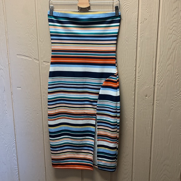 Derek Heart Dress - Picture 2 of 10